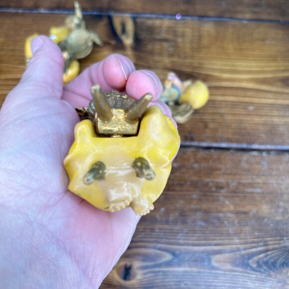 Vintage Angel Musician Figurines Sitting on Chairs Set Of 3 Made in Italy - Picture 11 of 13